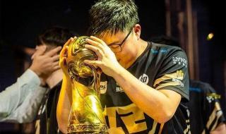 圣枪哥成首位国产冠军上单