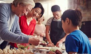 大年三十敬祖先放几样东西 大年三十供品摆几个好